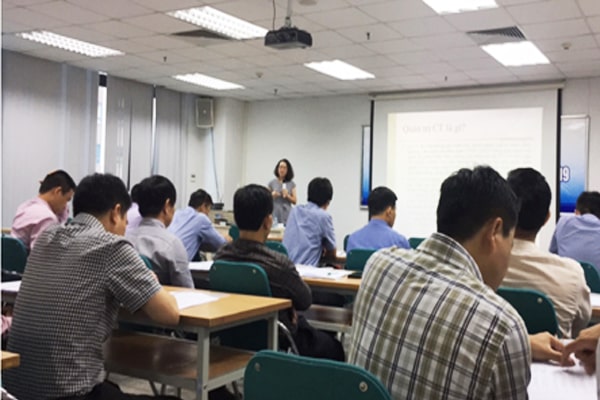 Lớp học đầu tư chứng khoán phái sinh tại của SRTC