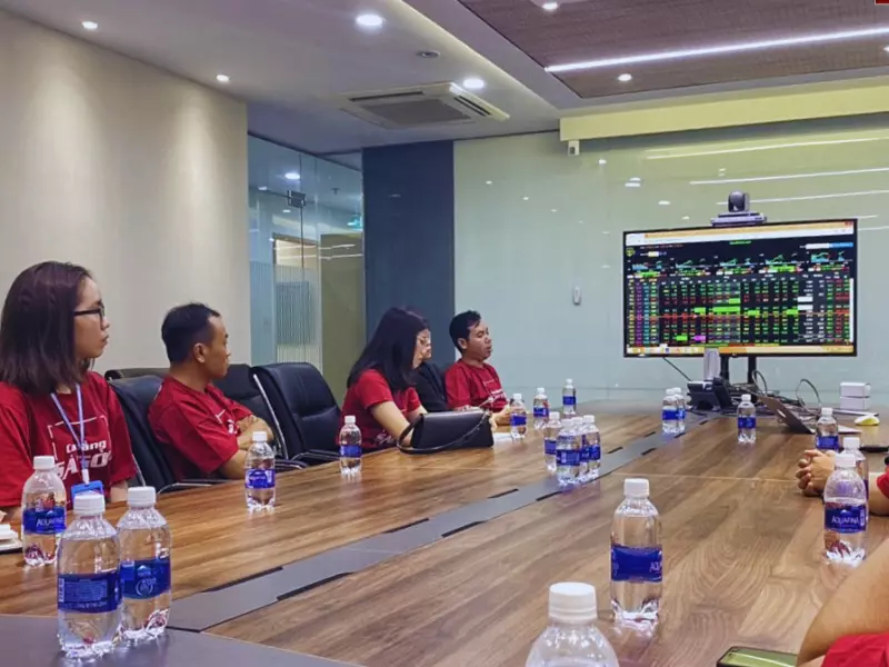 Nên lựa chọn học đầu tư chứng khoán nếu có hỗ trợ sau khóa học